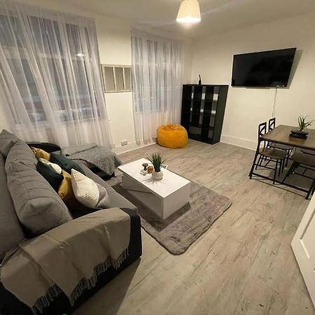 לונדון Beautiful 2 Bedroom On Tower Bridge מראה חיצוני תמונה