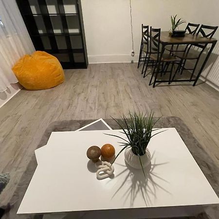 לונדון Beautiful 2 Bedroom On Tower Bridge מראה חיצוני תמונה