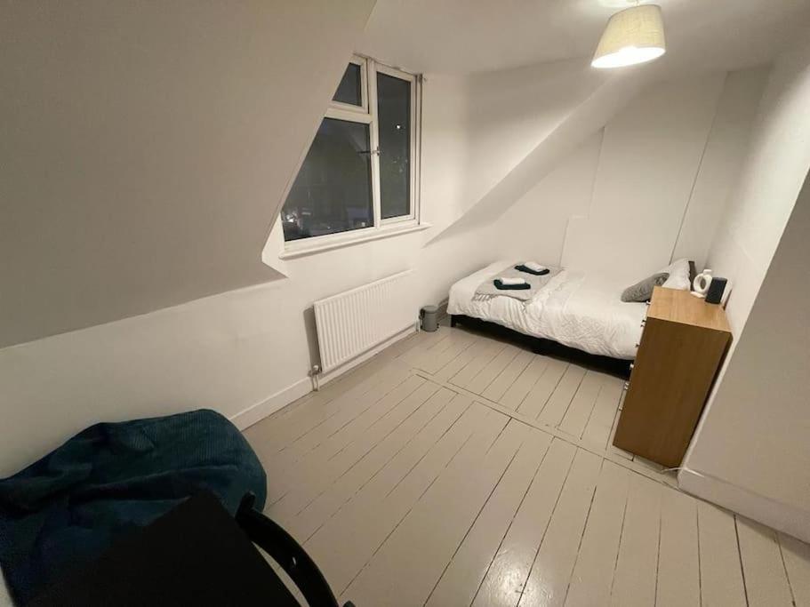 לונדון Beautiful 2 Bedroom On Tower Bridge מראה חיצוני תמונה